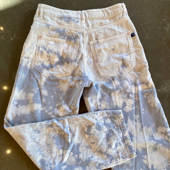 ✨Pilcro (Anthropology)✨ Acid Washed Pleated Slouchy Crop Jeans - Picture 7 of 8